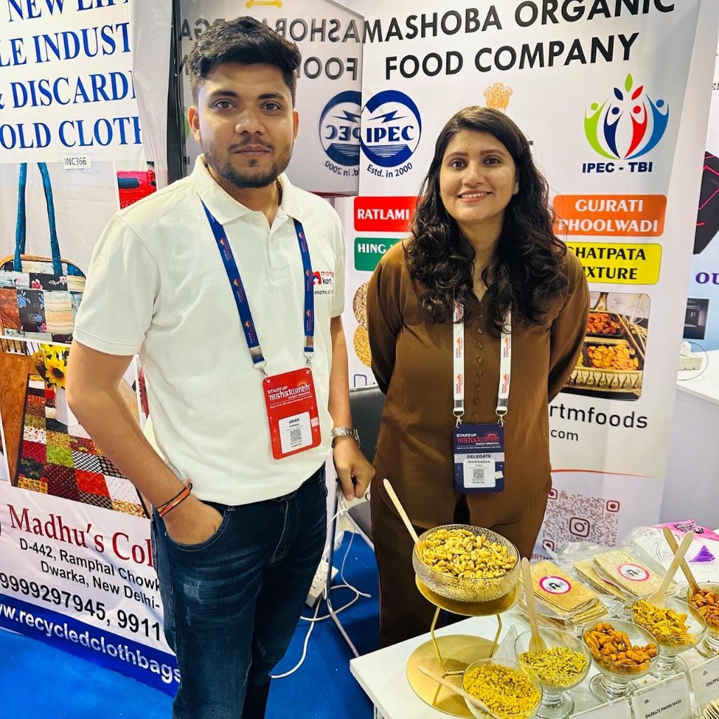 Momskart at Startup Mahakumbh with Ratlami Sev and Regional Food Entrepreneurs